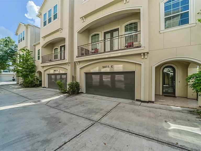 5635 Kiam St #C — Photo 2