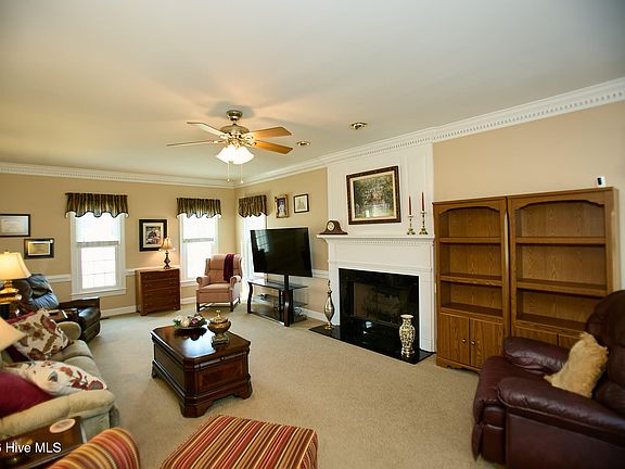 4th image of 3302 Geneva Place NW