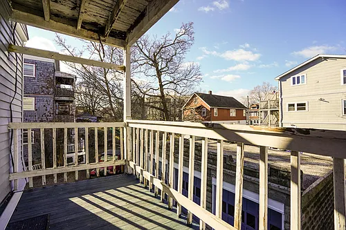 98 Beechcroft St #2 Photo 1