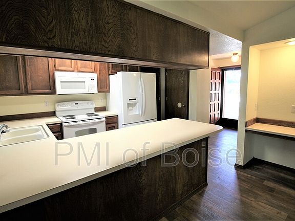 4th image of 11743 W Powderhorn Ct