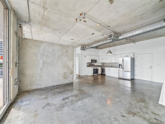3rd image of 444 NE 30th St Unit 702
