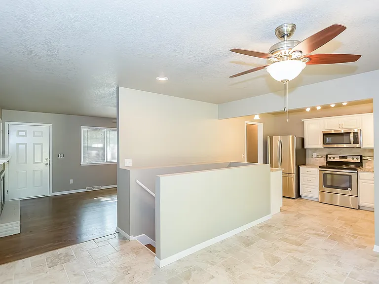 5800 N Belton Ave — Photo 6