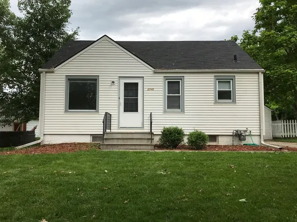 3740 N St, Lincoln, NE 68510