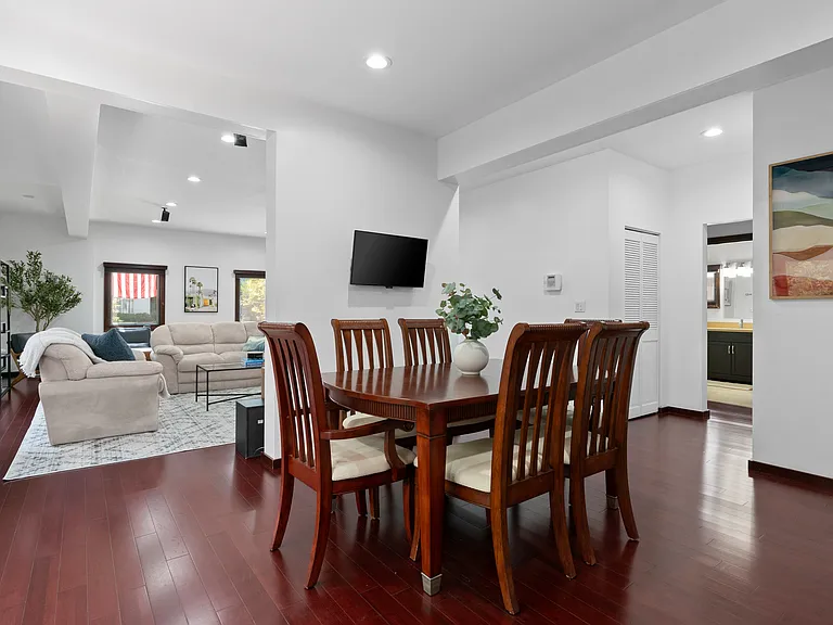 1039 S Hayworth Ave #1039 — Photo 18