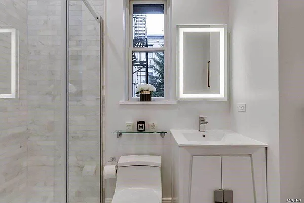 Sold by Berkshire Hathaway HomeServices Laffey International Realty | media 4