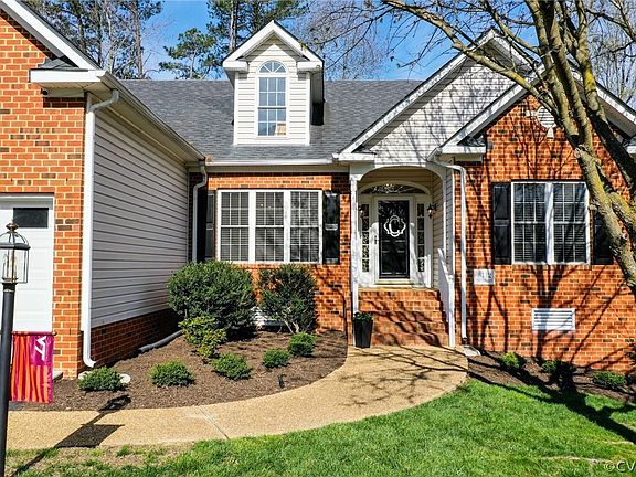 2nd image of 8112 Perrincrest Pl