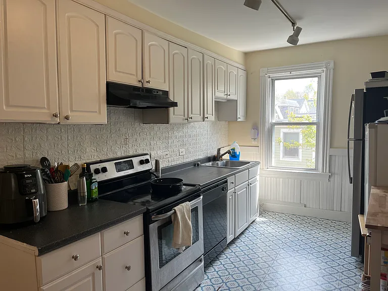 1 Dean Ave #3 — Photo 7