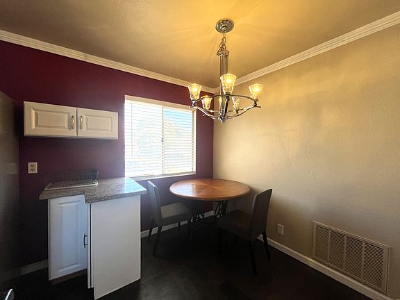 4th image of 3719 Oak Creek Dr APT F