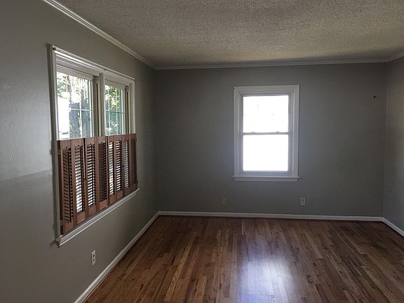 5th image of 5207 W 49th St