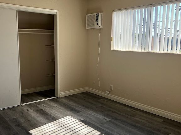 4th image of 11721 Kittridge St APT 9