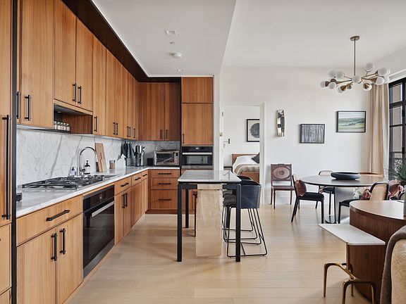 5th image of 25 Park Row #20B