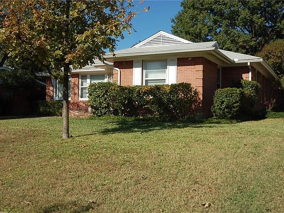 2nd image of 2651 San Paula Ave