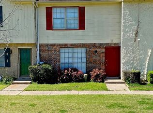 16 E Mountain Ln, Grand Prairie, TX 75052