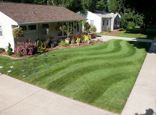 N85W17082 Lee Pl, Menomonee Falls, WI 53051