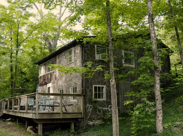 (undisclosed Address), Hurley, NY 12498