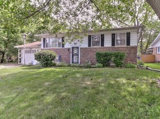 2308 Campbell Dr, Champaign, IL 61821