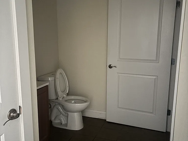 432 Northampton St #404 — Photo 11
