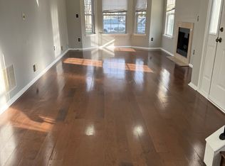 261 Nebula Rd, Piscataway, NJ 08854