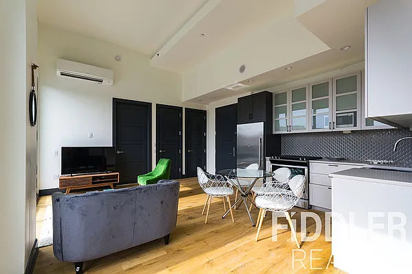 Rented by The KCI Group | media 6