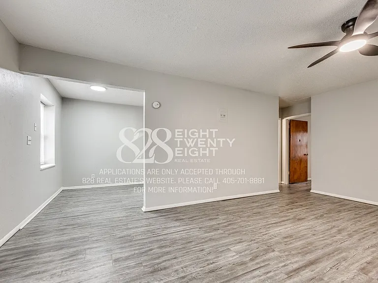 900 Halray Dr — Photo 1