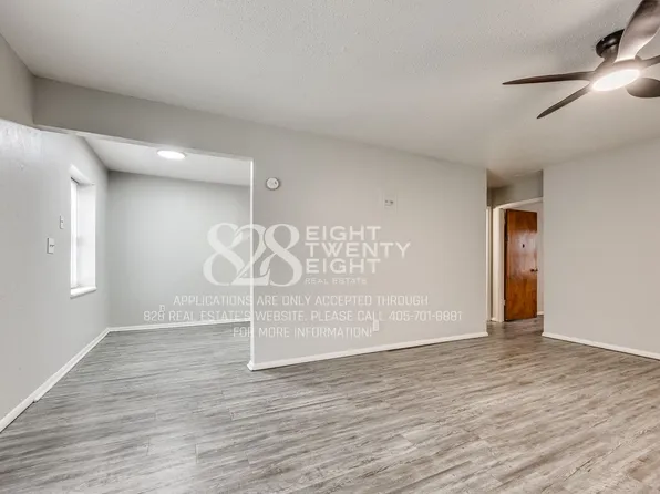900 Halray Dr, Norman, OK 73071
