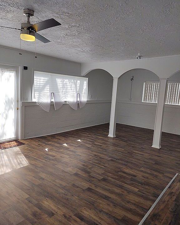 living room/family room