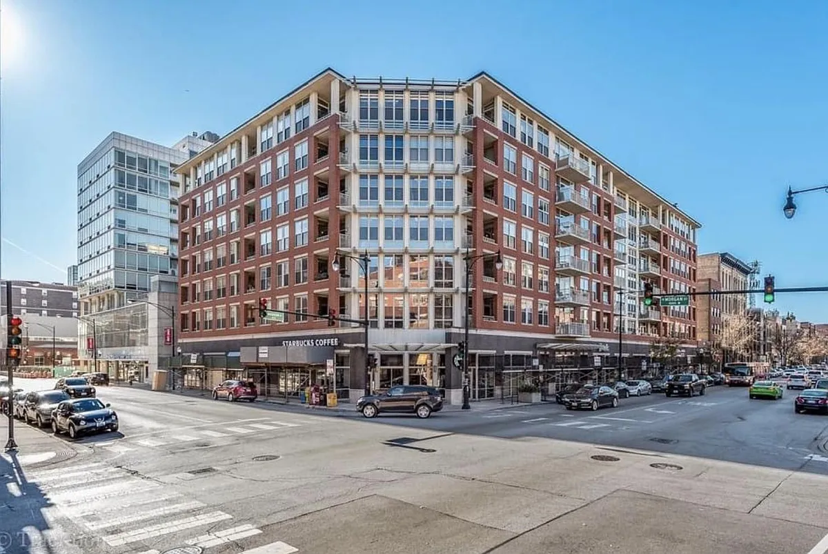 Building Photo - 1001 W Madison St #601
