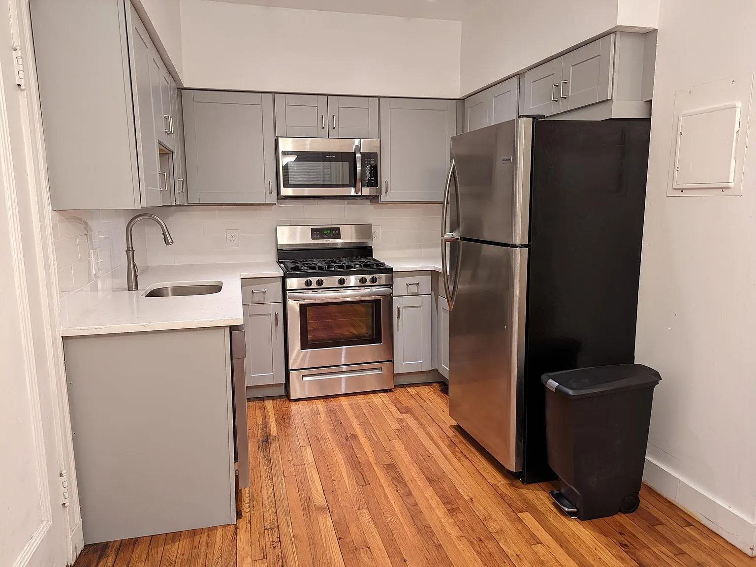 2 bed, 807 sqft, $2,500 — Photo 4