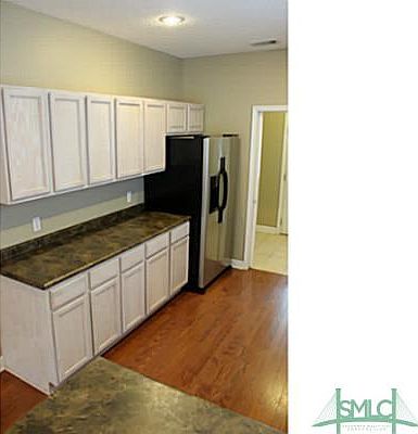 5th image of 416 B Morgan Street