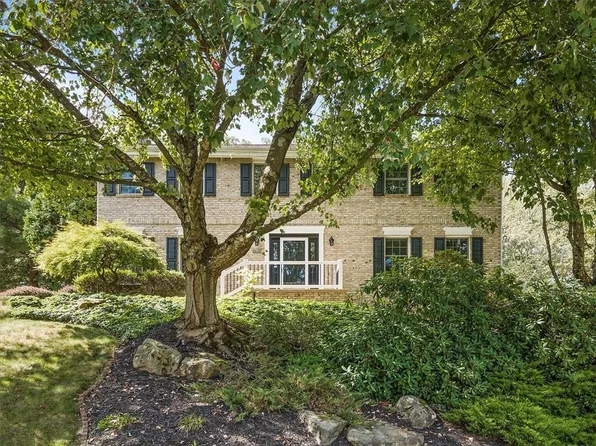 2416 Wedgewood Dr, Wexford, PA 15090