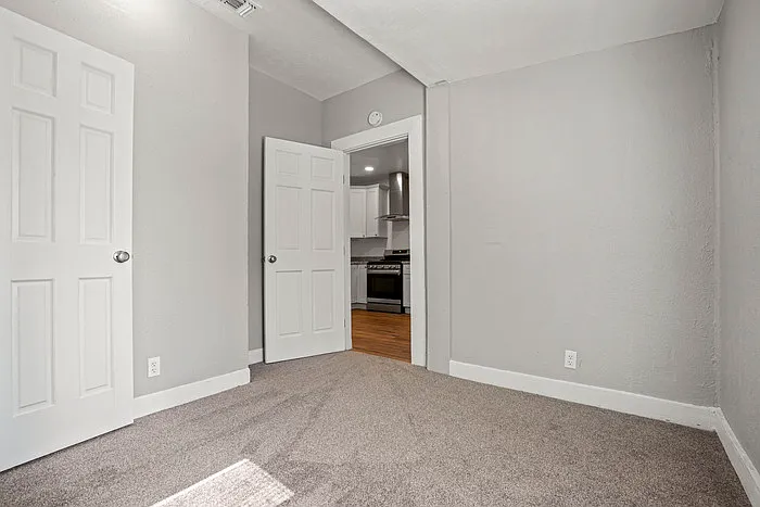 3900 3rd Ave — Photo 6