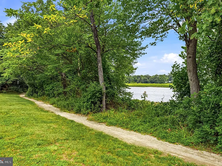 53 Overlook Dr — Photo 59