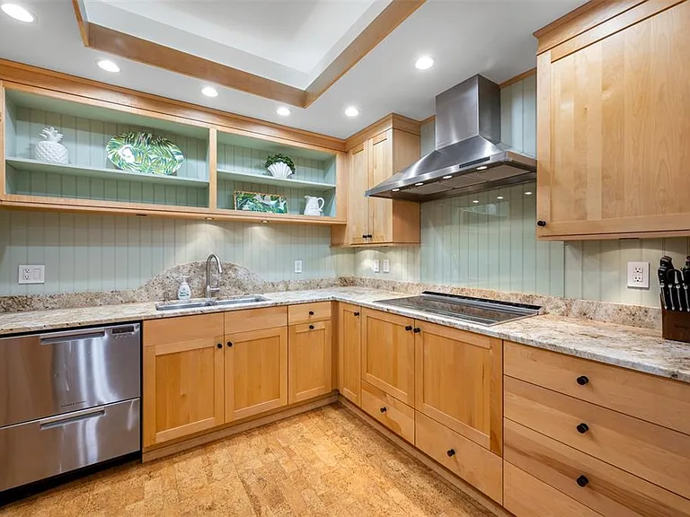 1 Beach Dr SE #2211 — Photo 30