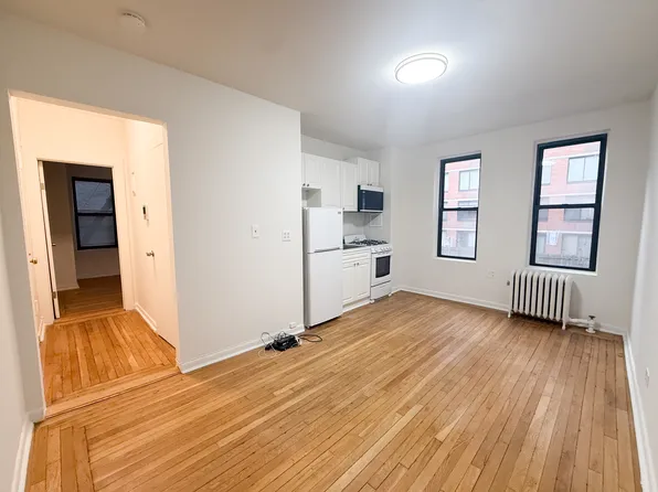 214 West 96th Street image 3 of 9