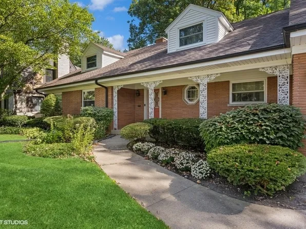6719 N Leroy Ave, Lincolnwood, IL 60712