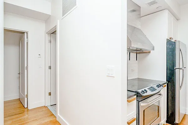 Rented by MySpaceNYC | media 27