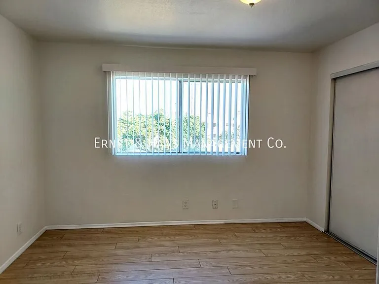 1080 Saint Louis Ave #304 — Photo 9