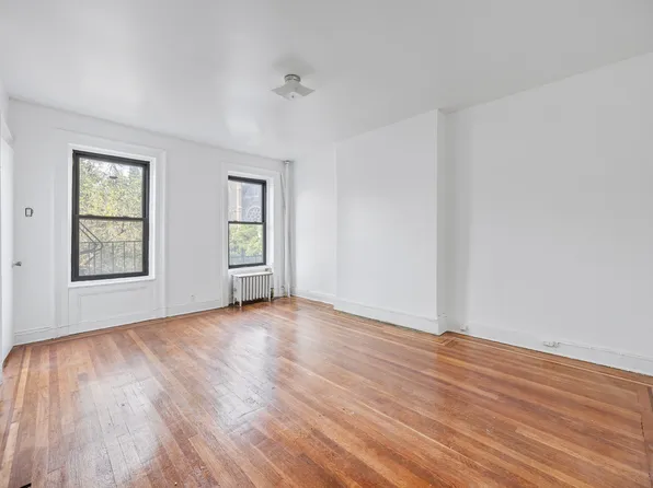 411 Union Street image 9 of 20