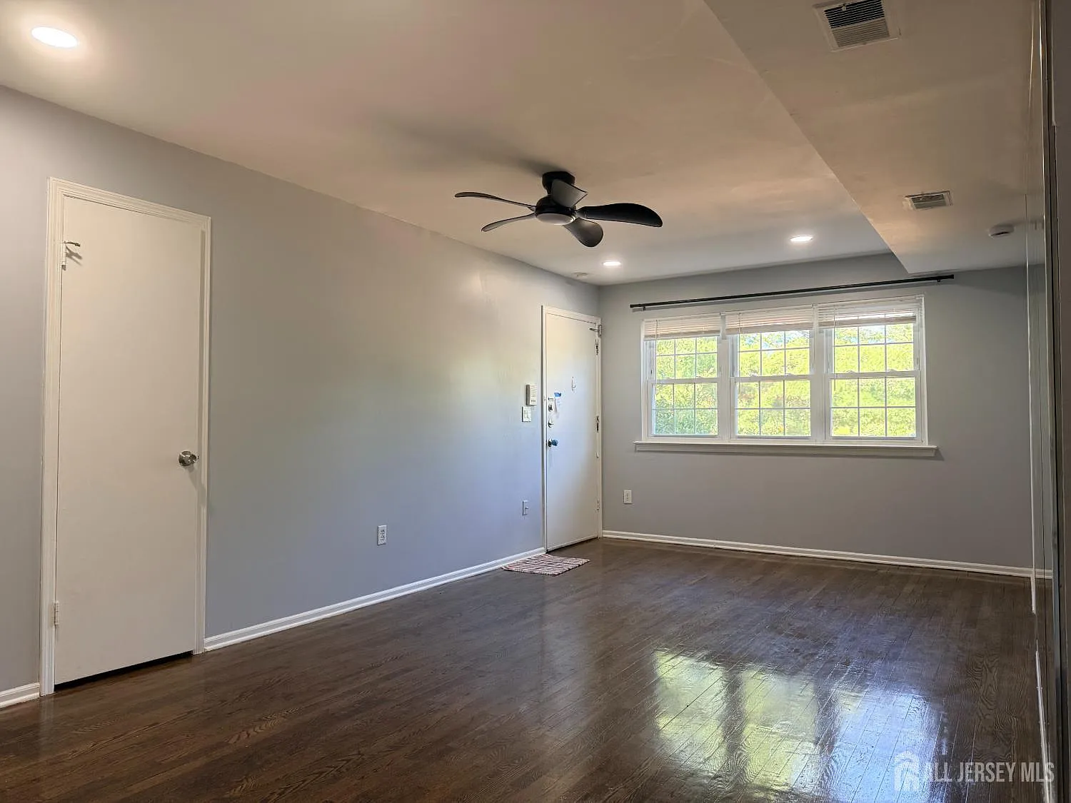 2 bed, 1.0 bath, 702 sqft, $2,150 — Photo 4