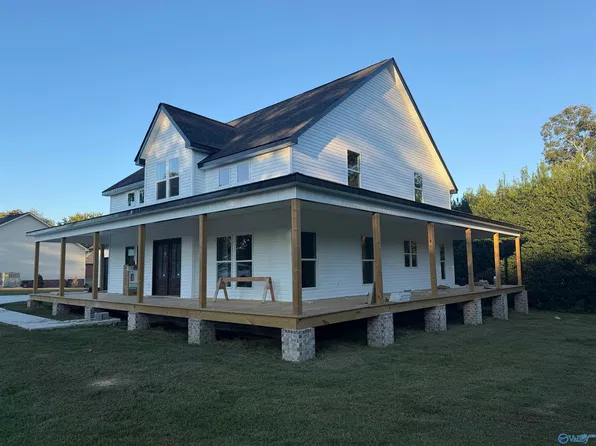 18 Country Club Rd, Albertville, AL 35951