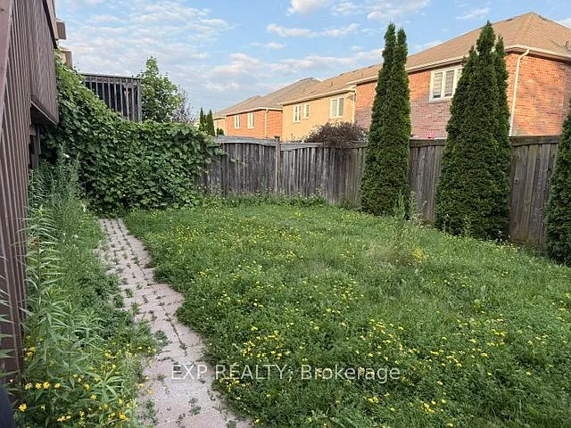352 Carlissa Run N — Photo 8
