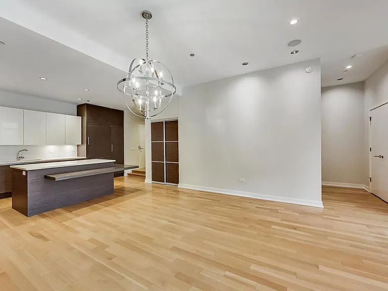 198 N Park Dr #198 — Photo 5