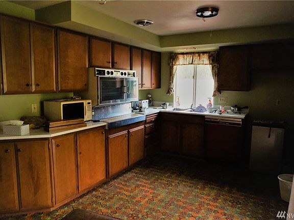 5th image of 604 Riverview Dr NE