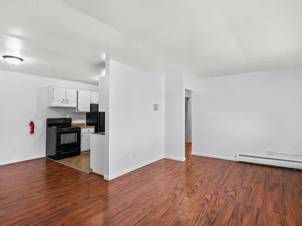 1303 Montie Rd, Lincoln Park, MI