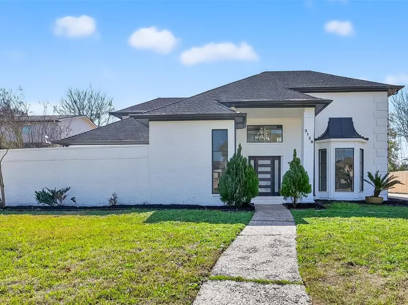 3138 Country Club Blvd, Stafford, TX 77477