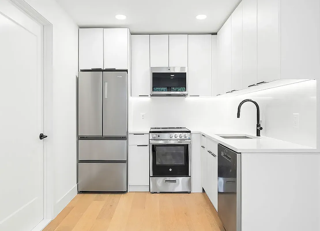 42 Pilling Street — Photo 2