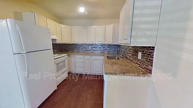 2 bed, 1.5 bath, $1,595 — Photo 4