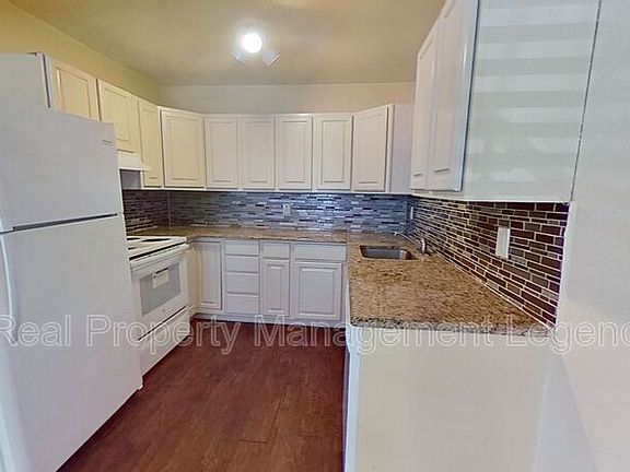 4th image of 102 Ramsey St