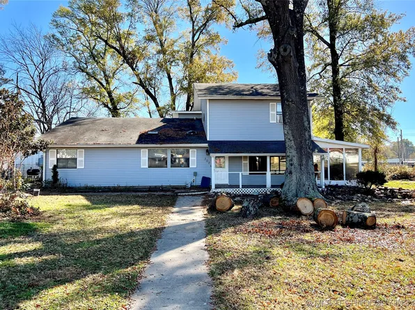 302 Myers Dr, Wister, OK 74966