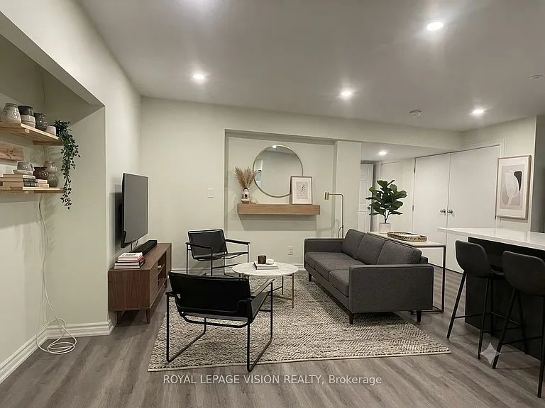 25 Gabrielle Cres #BASEMENT — Photo 5